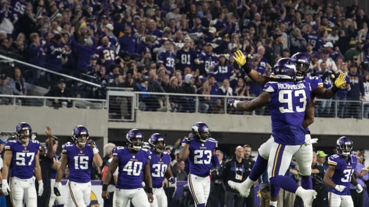 MINNEAPOLIS, MN - NOVEMBER 25: Sheldon Richardson #93 of the Minnesota Vikings celebrates after sacking Aaron Rodgers #12 of the Green Bay Packers in the fourth quarter of the game at U.S. Bank Stadium on November 25, 2018 in Minneapolis, Minnesota. (Photo by Stephen Maturen/Getty Images)