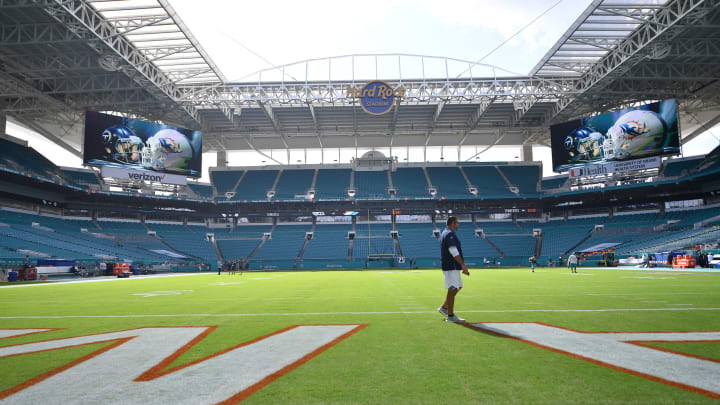 MIAMI, FL – SEPTEMBER 09: Head coach Mike Vrabel of the Tennessee Titans walks on the field before the game against the Miami Dolphins at Hard Rock Stadium on September 9, 2018 in Miami, Florida. (Photo by Mark Brown/Getty Images)