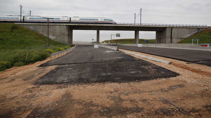 MADRID, SPAIN: The MP-203 highway, which was built to decongest the Barcelona highway (A-2), has remained unfinished for 6 years after an initial investment 70 millions Euro between 2005 and 2007, despite the completion of around 70 percent of the 12.5 kilometer project. (Photo by Pablo Blazquez Dominguez/Getty Images)