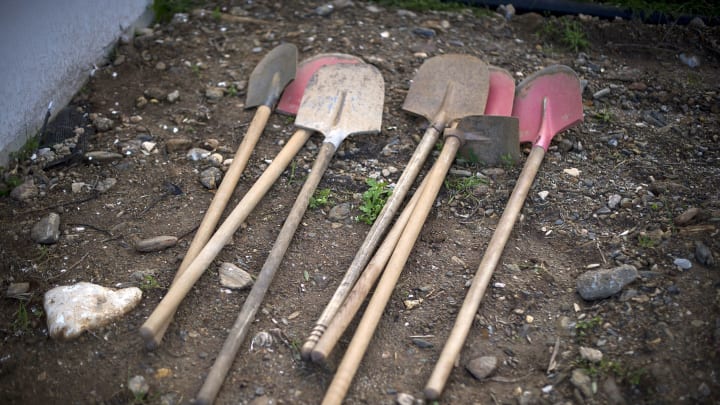 KATO TRITOS, GREECE – MARCH 11: Shovels are pictured at a newly built cemetery on March 11, 2016 in Kato Tritos, Greece. (Photo by Alexander Koerner/Getty Images)