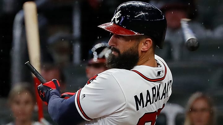 ATLANTA, GEORGIA – JUNE 18: Nick Markakis #22 of the Atlanta Braves breaks his bat as he grounds out to end the seventh inning against the New York Mets on June 18, 2019 in Atlanta, Georgia. (Photo by Kevin C. Cox/Getty Images)