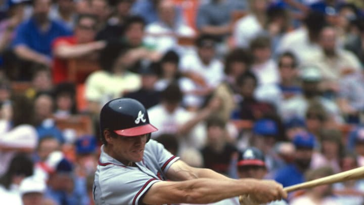 Former Atlanta Braves' Dale Murphy, right, and Braves first