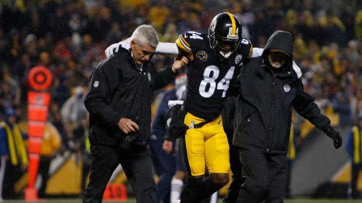 PITTSBURGH, PA - DECEMBER 17: Antonio Brown PITTSBURGH, PA - DECEMBER 17: Antonio Brown