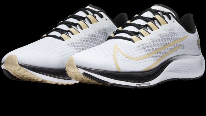 nike pegasus saints