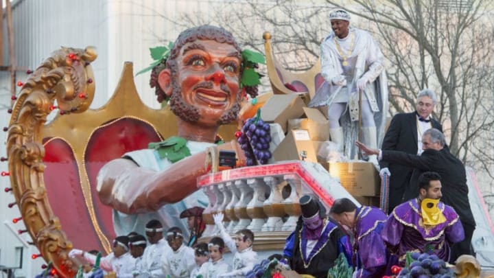 NEW ORLEANS, LA - FEBRUARY 07: Actor and native New Orleanian Anthony Mackie tosses Mardi Gras beads to fans as he reigns as King of Bacchus XLVIII in the 2016 Krewe Of Bacchus parade on February 7, 2016 in New Orleans, Louisiana. Mackie is the first African-American monarch for the krewe. (Photo by Erika Goldring/Getty Images)