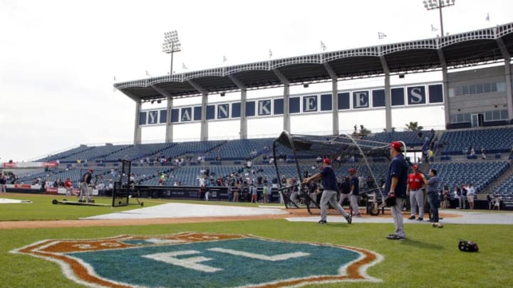 TAMPA, FL- MARCH 05: The Boston Red Sox take batting practice before the game against the New York Yankees at George M. Steinbrenner Field on March 5, 2016 in Tampa, Florida. (Photo by Justin K. Aller/Getty Images)