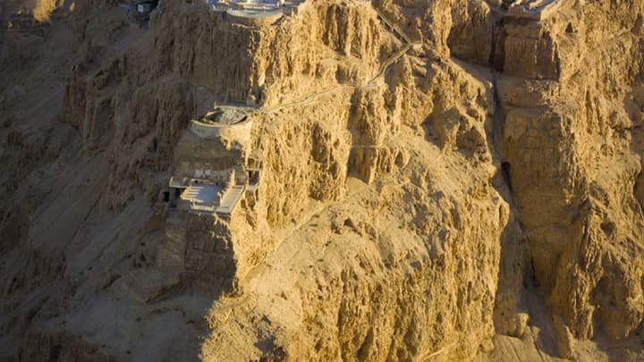 Masada, by Andrew Shiva, Wikimedia Commons // CC BY-SA 3.0