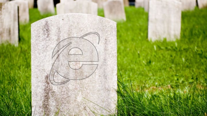 rebecca o'connell // istock (tombstone) rebecca o'connell // istock (tombstone)