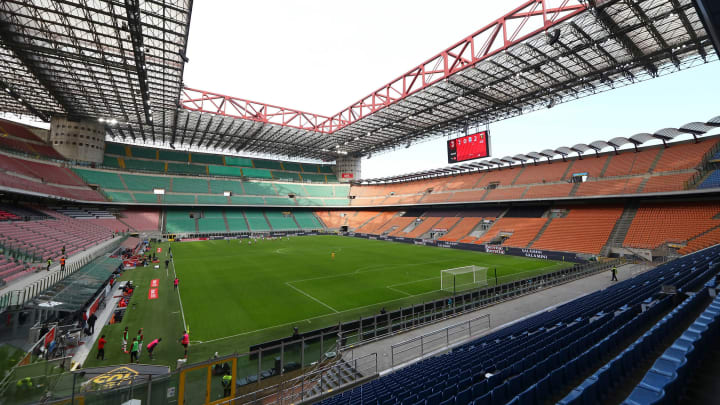 AC Milan v Genoa CFC - Serie A