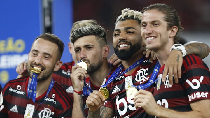 salarios de jogadores do flamengo sao revelados folha chega a r 25 milhoes