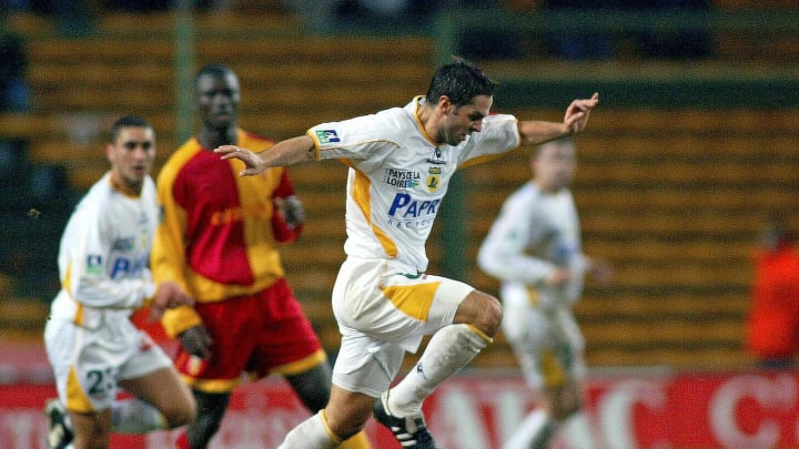 Nantes' forward Frederic Da Rocha (Top) 
