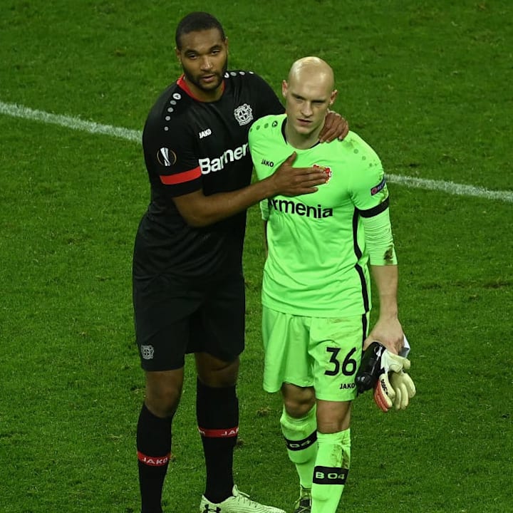 Ersatzkeeper Niklas Lomb wurde wegen seines Patzers zum 0:1 getröstet