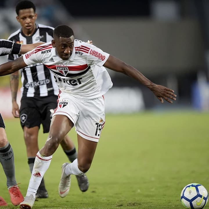 Botafogo v Sao Paulo - Brasileirao Series A 2018