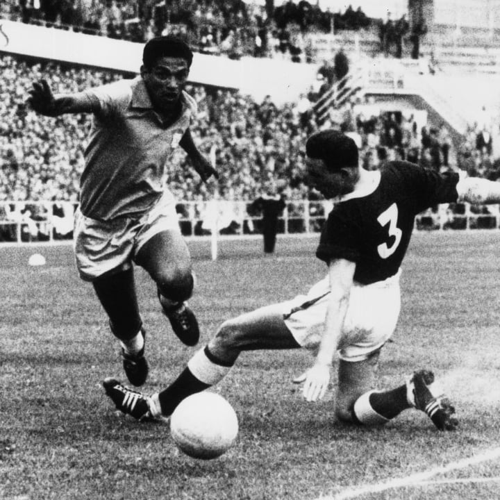 Garrincha is one of many Brazilian Icons in FIFA 21