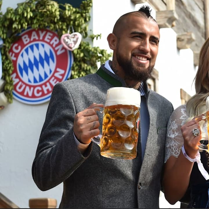 GERMANY-BUNDESLIGA-FBL-OKTOBERFEST