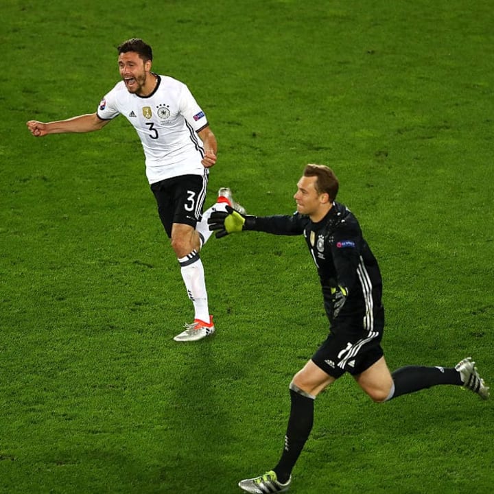 Manuel Neuer, Jonas Hector