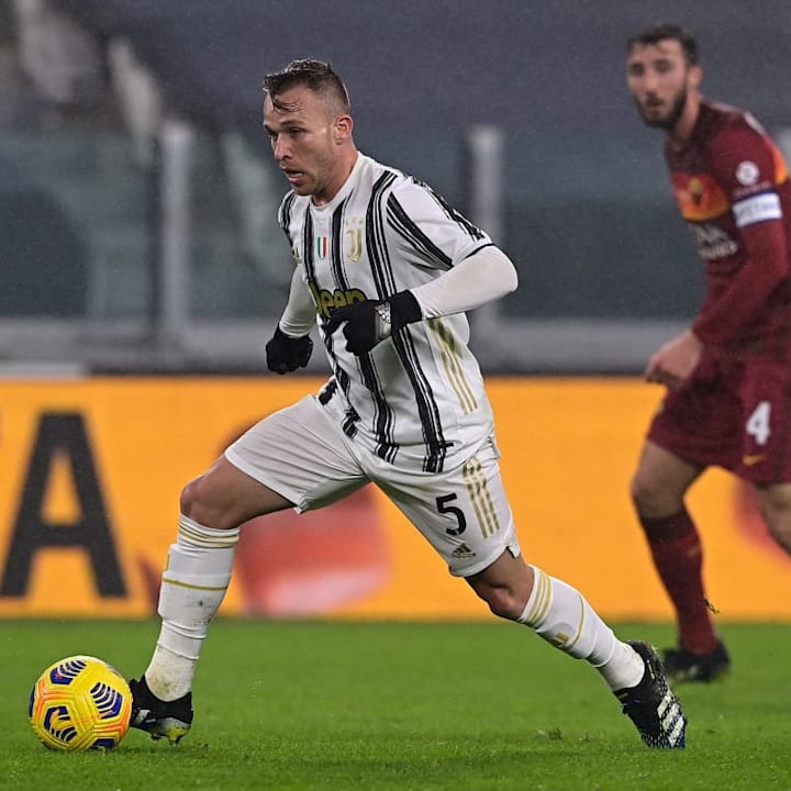 Arthur in azione contro la Roma