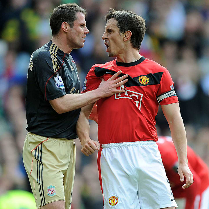 Carragher contro Gary Neville