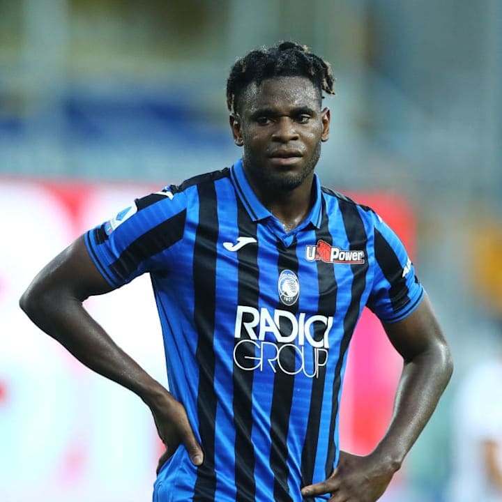 Duvan Zapata geçtiğimiz sezon 33 maçta 19 gol ve 9 asist üretti.