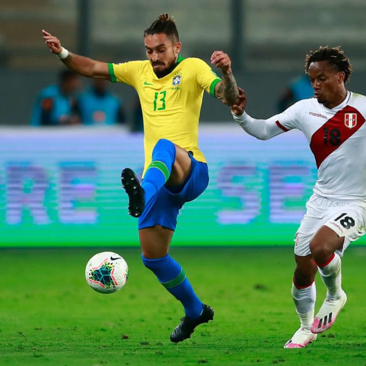 Alex Telles, André Carrillo