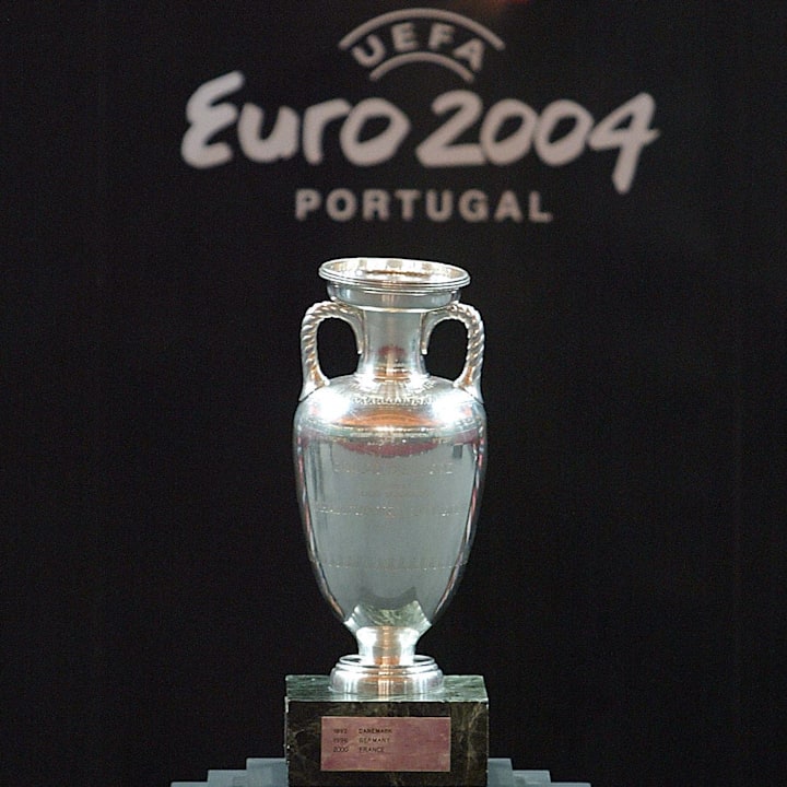 Picture of the European trophy and the l