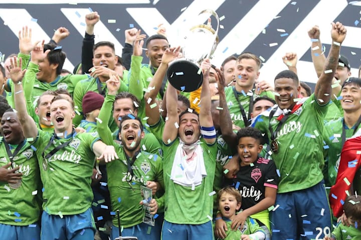 Jugadores del Seattle Sounders celebran el campeonato de la MLS.