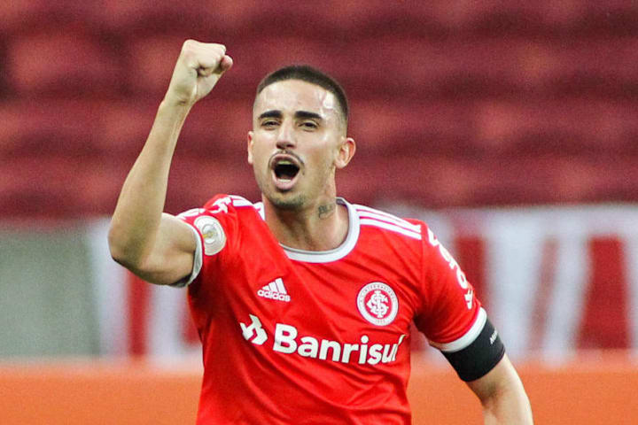 Thiago Galhardo deu a volta por cima no Internacional. 