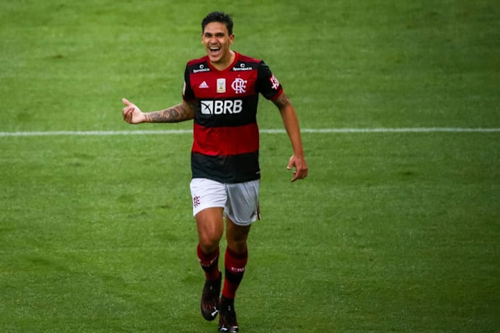 Flamengo deve intensificar conversas por Pedro com a Fiorentina nas próximas semanas. 