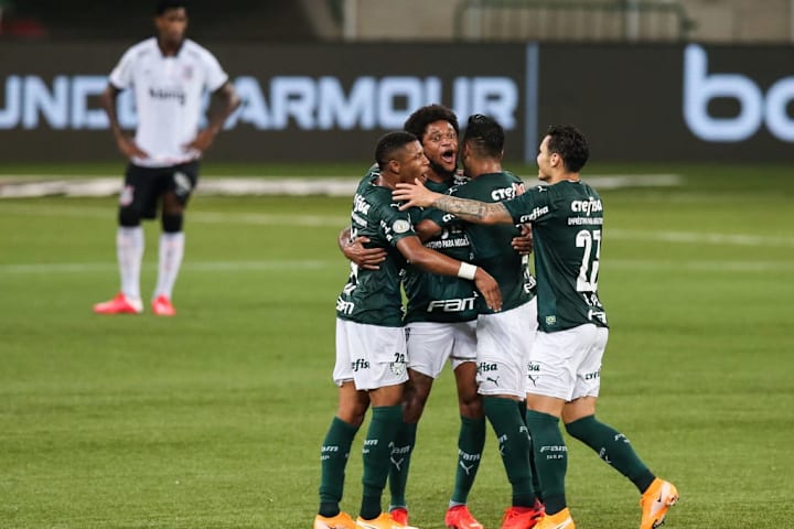 O Palmeiras superou o Corinthians em todas as competições disputadas por eles na temporada 2020. 