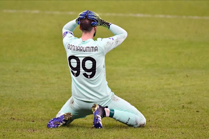 Donnarumma escolheu um número bem alto. 
