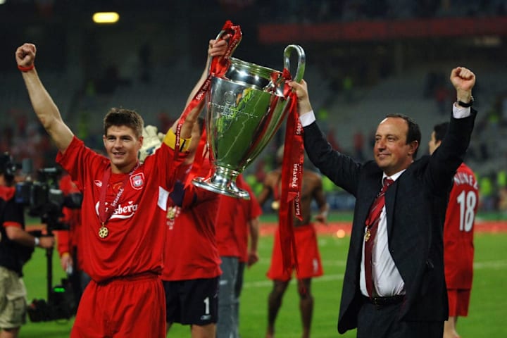Steven Gerrard e Rafa Benitez, nella storica notte di Istanbul
