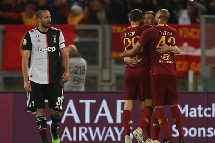 L'esultanza al 2-0 di Dzeko
