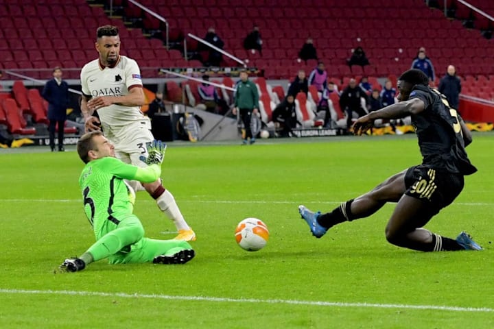 Pau Lopez, Brian Brobbey