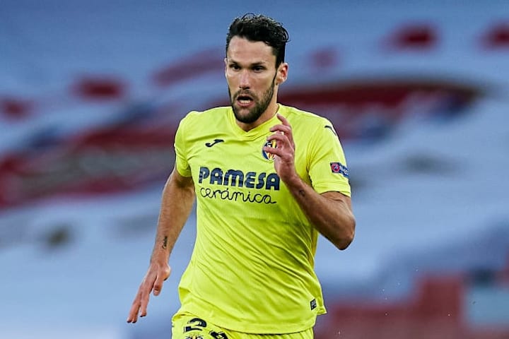 Il Napoli sfida la Juve per Pau Torres