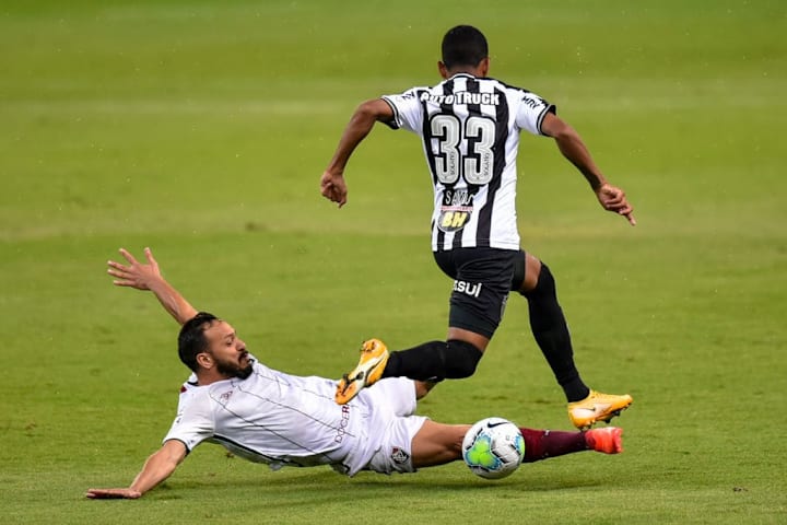 O Fluminense tirou os 100% de aproveitamento do Galo no Mineirão.