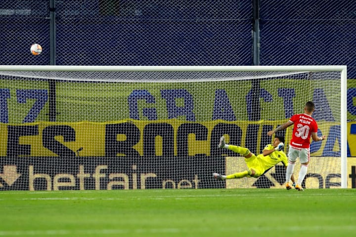 Boca Juniors v Internacional - Copa CONMEBOL Libertadores 2020