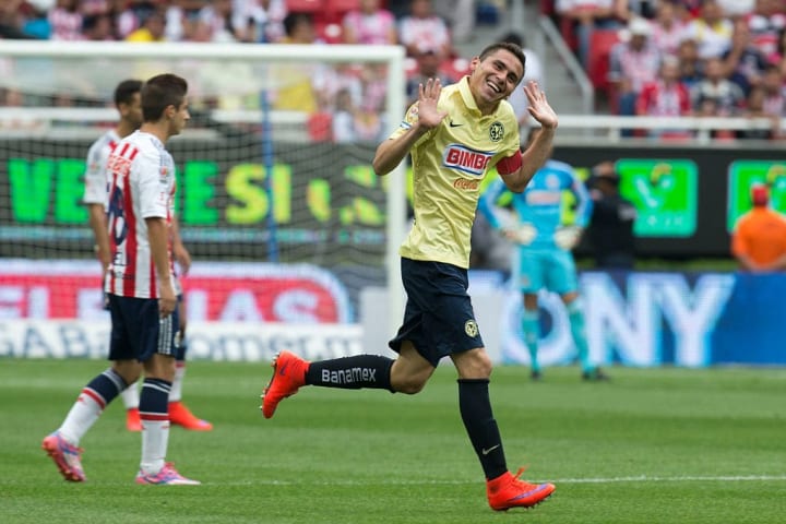 Paul Aguilar luego de marcar un golazo contra las Chivas en el Estadio Omnilife | 2015