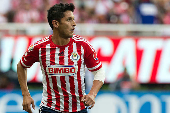 Chivas v Cruz Azul - Apertura 2015 Liga MX