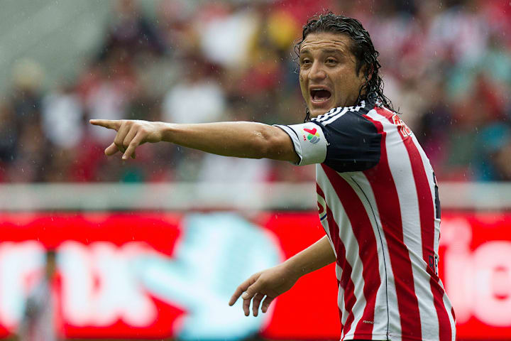 Héctor Reynoso fue futbolista y capitán de las Chivas