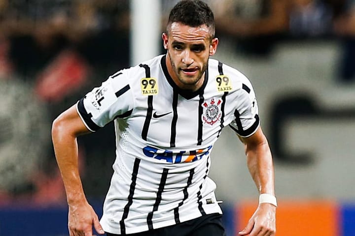 Renato Augusto Corinthians Escalação Sylvinho Reforços