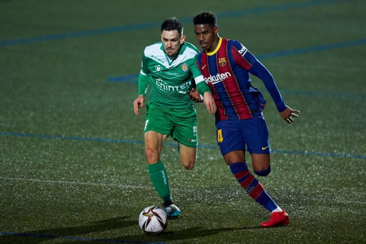 Ronald Araujo continues to look solid at the heart of Barcelona's defence 