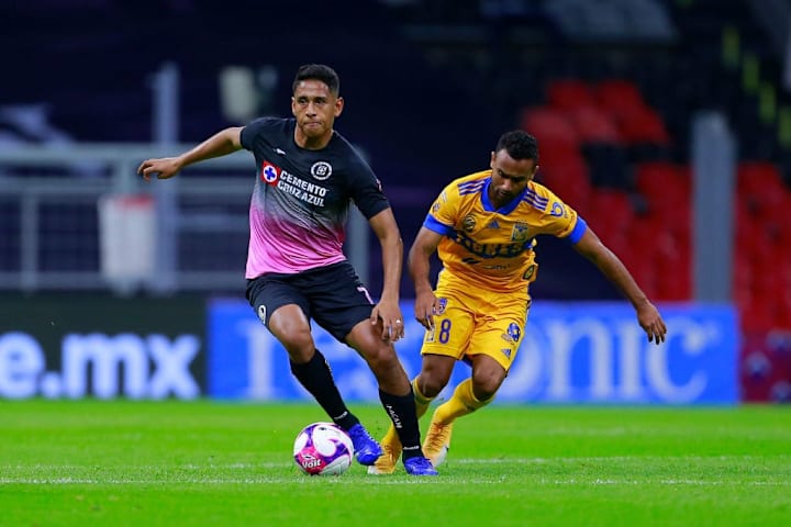 Cruz Azul v Tigres UANL - Torneo Guard1anes 2020 Liga MX