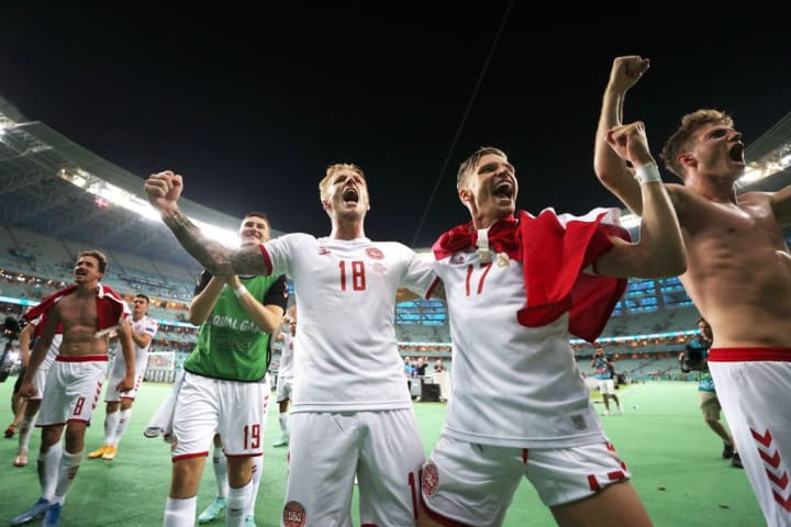 Daniel Wass, Jens Stryger Larsen