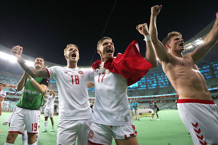 Daniel Wass, Jens Stryger Larsen