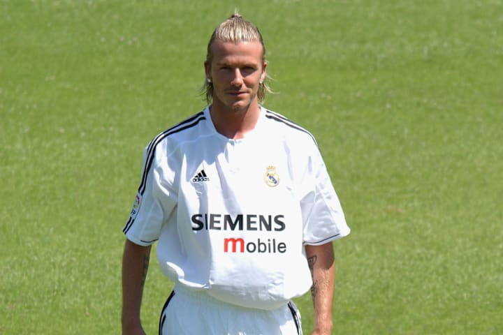 David Beckham signs for Real Madrid