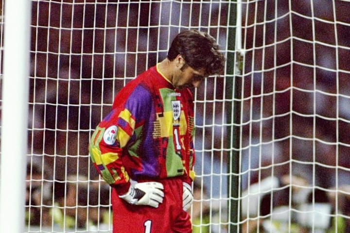 David Seaman of Engalnd prepares for another penalty kick