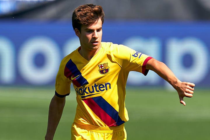 Riqui Puig no tiene asegurada su continuidad en el FC Barcelona