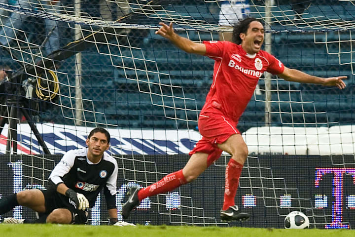 Edgar Dueñas defensa de Toluca entre 2003 y 2014