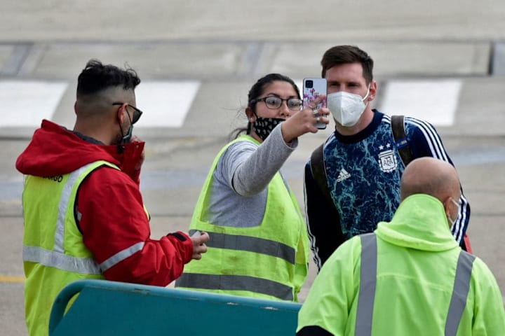 Lionel Messi PSG Salário Contrato Futuro