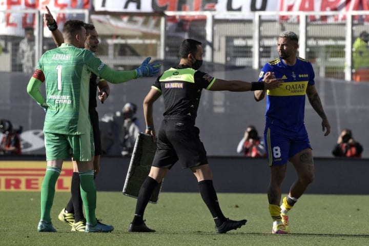 FBL-ARG-RIVER-BOCA